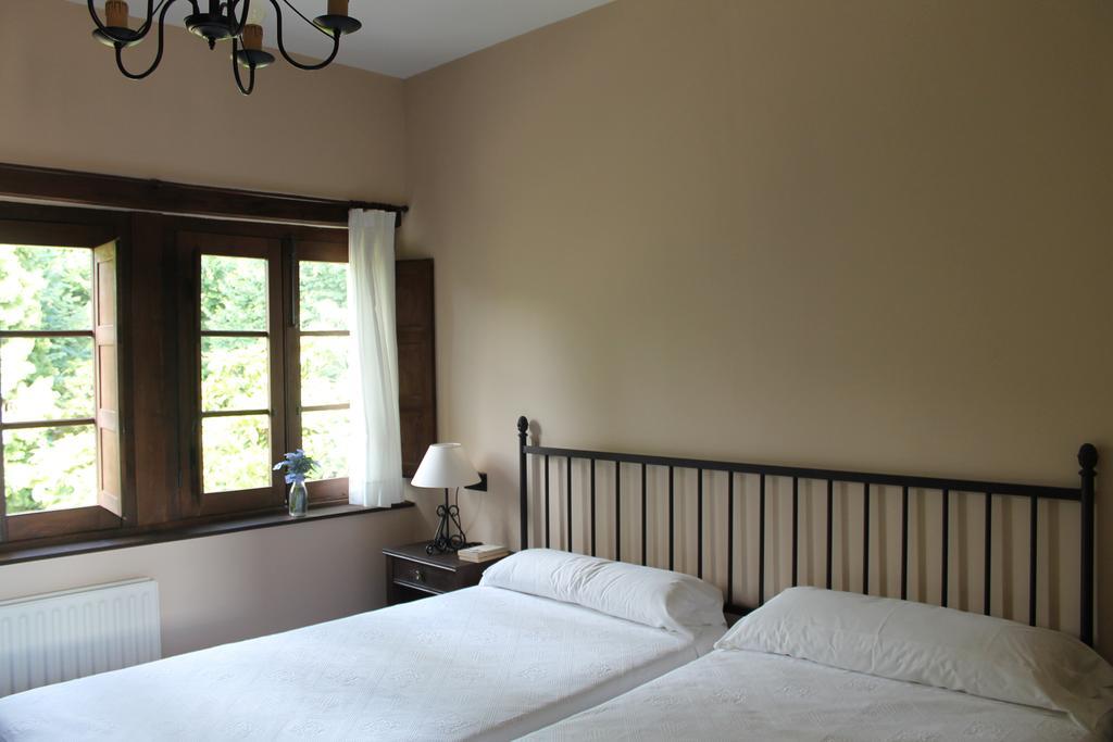 Hotel Palacio Conde Toreno Salas  Ruang foto